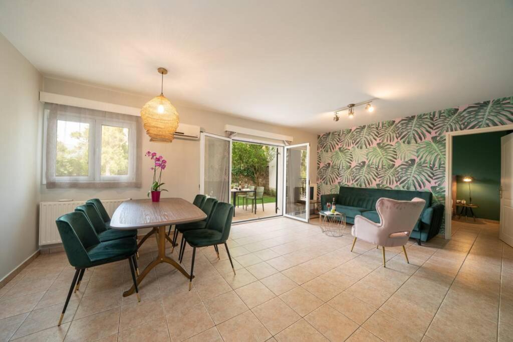 Central & Elegant Suite With Private Garden อาร์กอสโตลี ภายนอก รูปภาพ