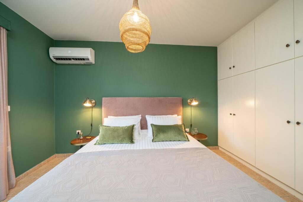 Central & Elegant Suite With Private Garden อาร์กอสโตลี ภายนอก รูปภาพ